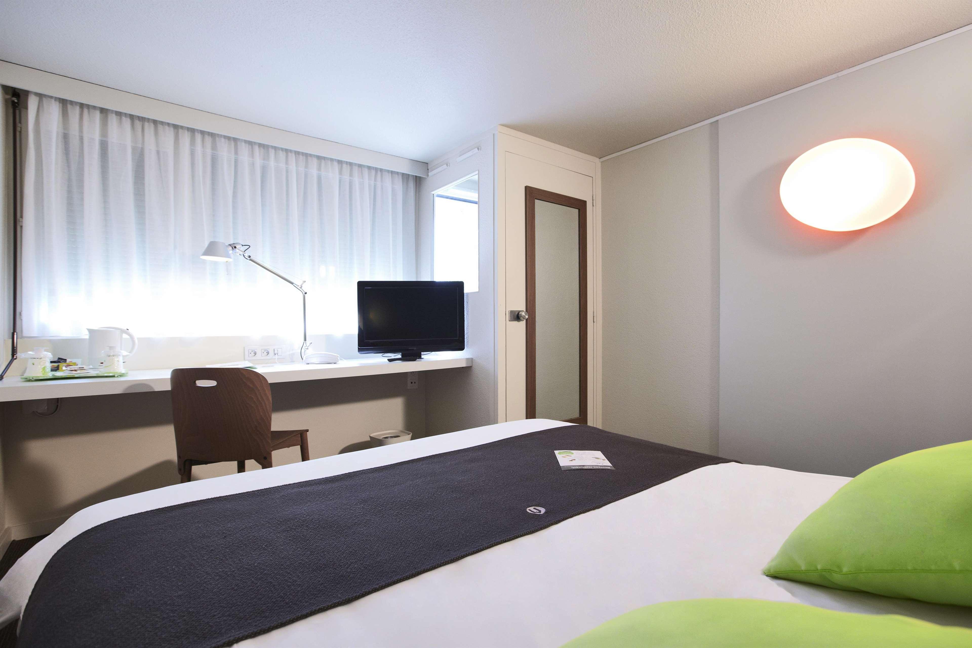 Campanile Vierzon Hotel Bagian luar foto