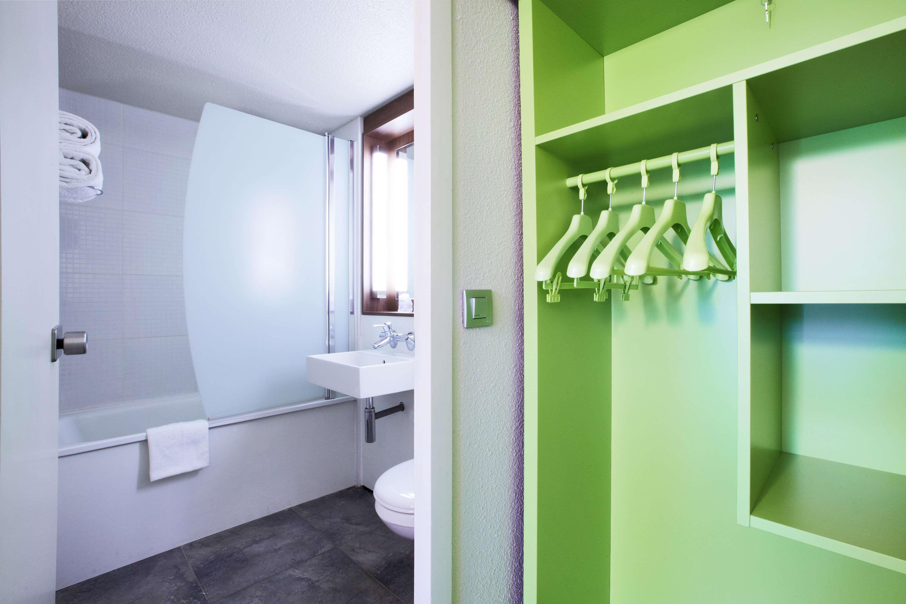 Campanile Vierzon Hotel Bagian luar foto